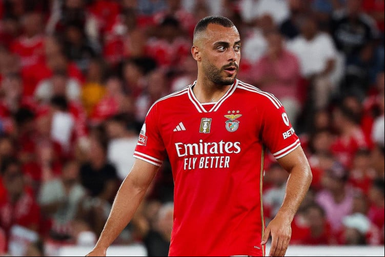 Arthur Cabral, atacante do Benfica, durante partida