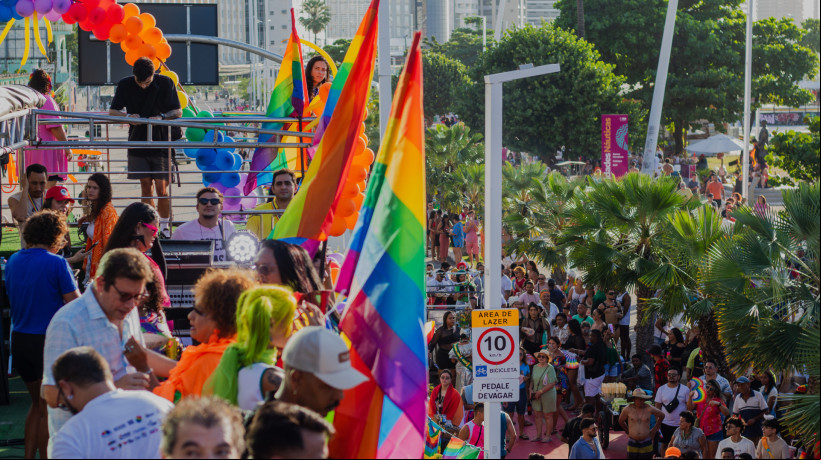 Parada da Diversidade Sexual, na Beira Mar. (Foto: Fernanda Barros/O Povo)