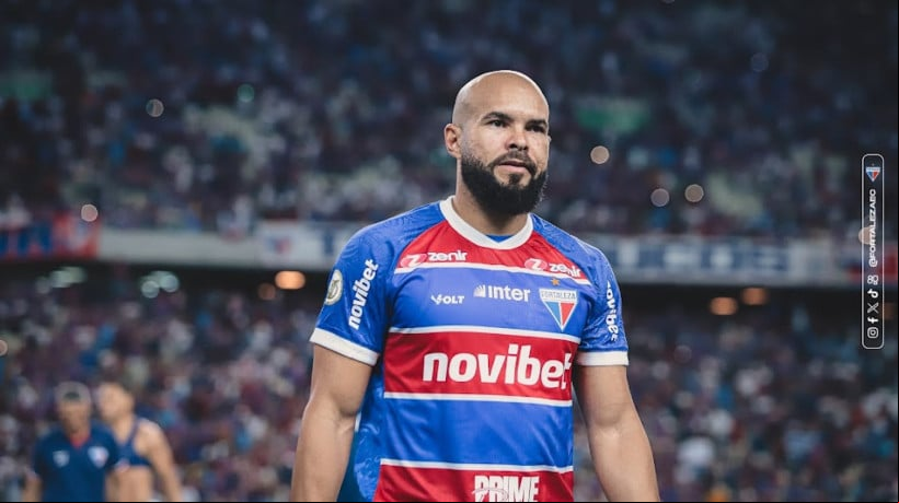 Vojvoda falou sobre a manutenção de Zé Welison entre os titulares contra o Santos 