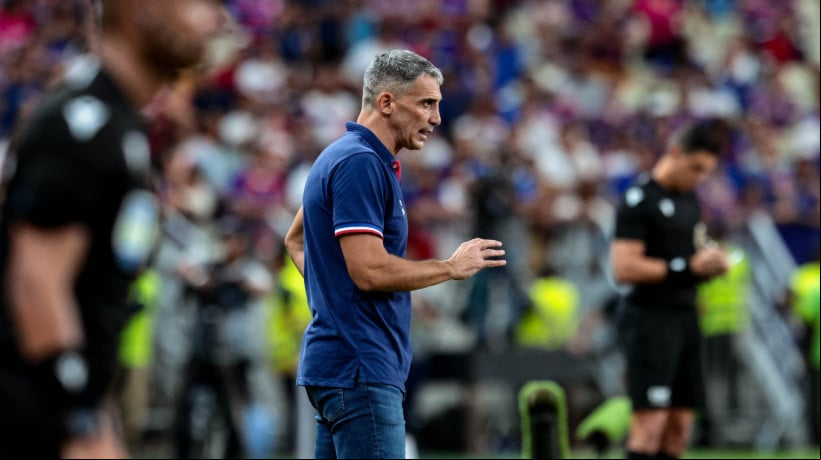 FORTALEZA,CEARÁ, BRASIL,20-04-2025: Juan Pablo Vojvoda Fortaleza x Palmeiras pelo Campeonato Brasileiro Serie A na Arena Castelão. (Foto: Samuel Setubal/ O Povo) 