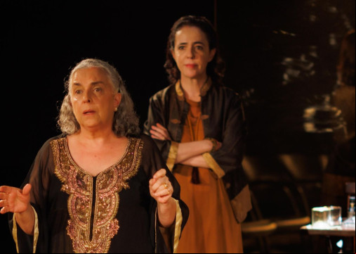 Drama sobre mães e filhas estreia na Caixa Cultural