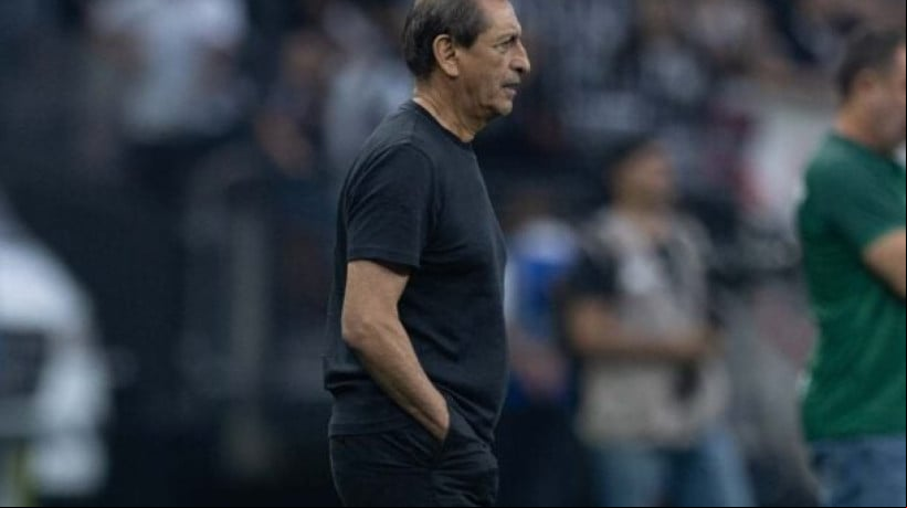 Ex-técnico do Corinthians é visto como opção para o ciclo da Copa do Mundo de 2030 