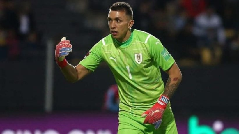 Histórico arqueiro uruguaio volta ao futebol sul-americano depois de 18 anos 